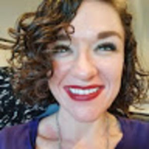 Meet your Posher, Caitlin